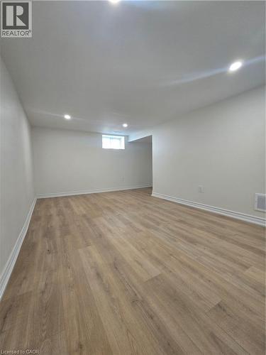 13 Stanley Street, Cambridge, ON - Indoor