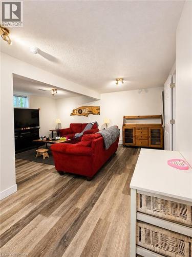 13 Stanley Street, Cambridge, ON - Indoor Photo Showing Other Room