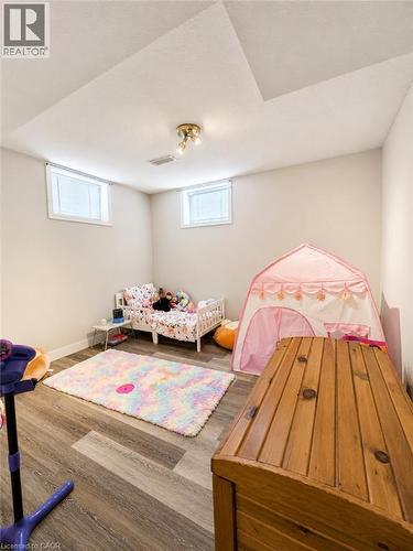 13 Stanley Street, Cambridge, ON - Indoor