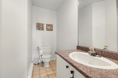 Salle de bains - 373 Rue Upper Edison, Saint-Lambert, QC - Indoor Photo Showing Bathroom