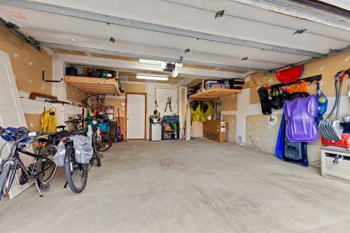 Garage - 373 Rue Upper Edison, Saint-Lambert, QC - Indoor Photo Showing Garage