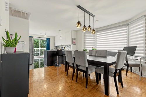 Salle à manger - 373 Rue Upper Edison, Saint-Lambert, QC - Indoor Photo Showing Dining Room