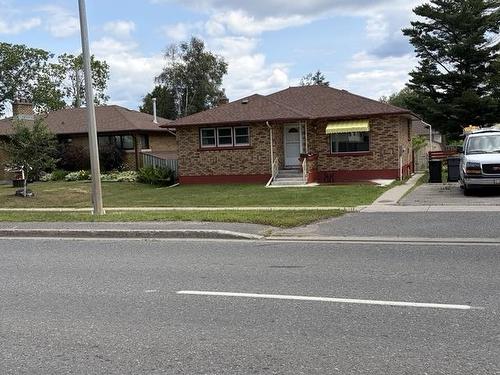 290 Hodder Avenue  Thunder Bay, ON P7A 1S9