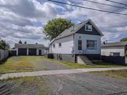 620 HIGH Street S Thunder Bay, ON P7B 3N2