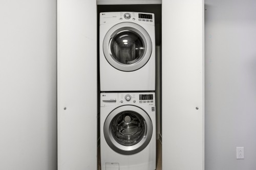 Salle de lavage - 1701-235 Rue Peel, Montréal (Le Sud-Ouest), QC - Indoor Photo Showing Laundry Room