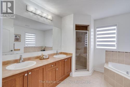 Primary Ensuite shower - 59 Tarquini Crescent, Caledon, ON - Indoor Photo Showing Bathroom