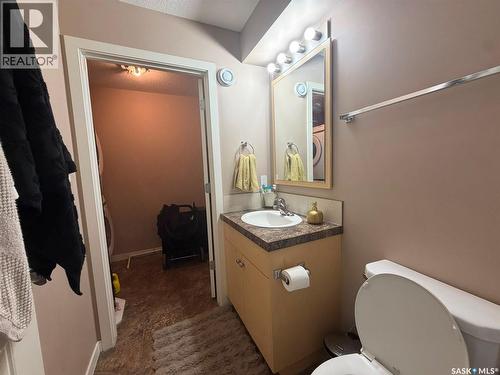 26 5742 Gordon Road, Regina, SK - Indoor Photo Showing Bathroom