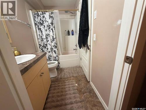 26 5742 Gordon Road, Regina, SK - Indoor Photo Showing Bathroom