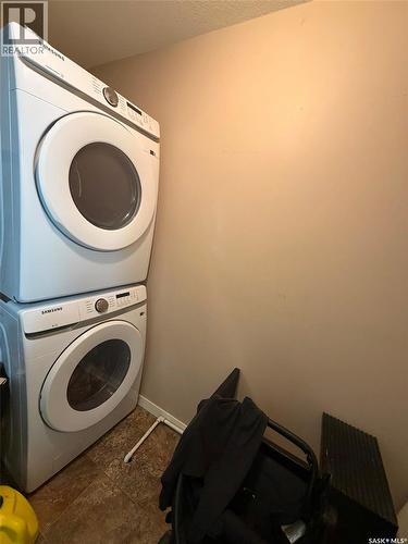 26 5742 Gordon Road, Regina, SK - Indoor Photo Showing Laundry Room