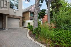 239A SUNNYSIDE AVENUE  Ottawa, ON K1S 0R4
