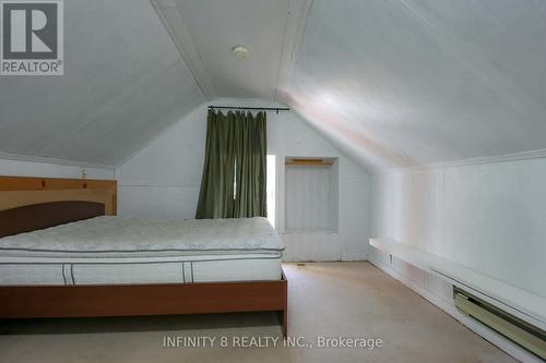 3rd Floor - Present use 4th Bedroom - 4 Alpine Street, St. Catharines (Grapeview), ON - Indoor Photo Showing Other Room