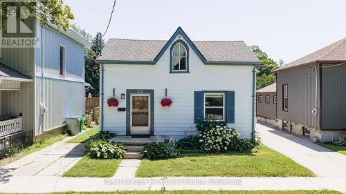 117 Quebec Street, Goderich (Goderich (Town)), ON - Outdoor With Exterior