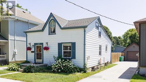 117 Quebec Street, Goderich (Goderich (Town)), ON - Outdoor With Exterior
