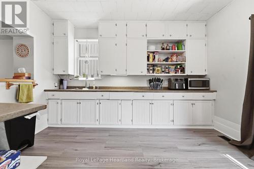 117 Quebec Street, Goderich (Goderich (Town)), ON - Indoor Photo Showing Kitchen