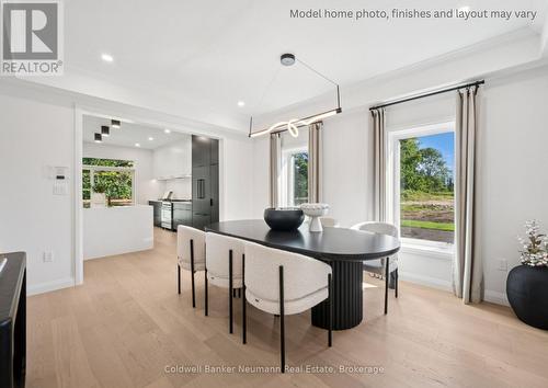 16 Cadence Common, Cambridge, ON - Indoor Photo Showing Dining Room