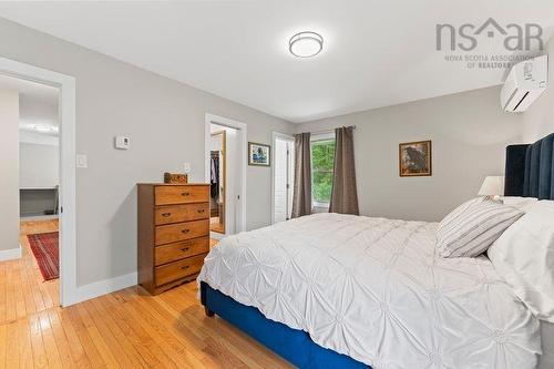 77 Fletcher Drive, Fall River, NS - Indoor Photo Showing Bedroom