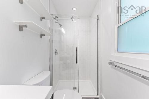 77 Fletcher Drive, Fall River, NS - Indoor Photo Showing Bathroom