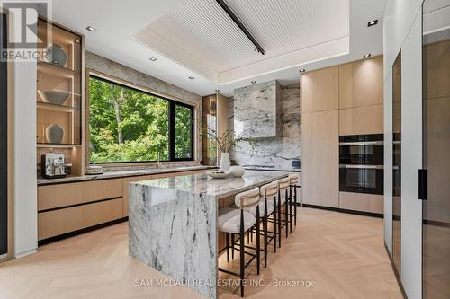 10 Peter Morse Way, Vaughan, ON - Indoor Photo Showing Kitchen
