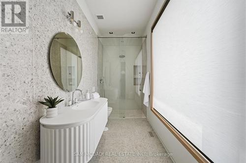 10 Peter Morse Way, Vaughan, ON - Indoor Photo Showing Bathroom