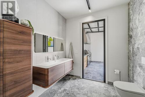 10 Peter Morse Way, Vaughan, ON - Indoor Photo Showing Bathroom