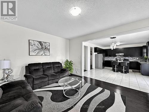 6 Divinity Circle, Brampton, ON - Indoor Photo Showing Living Room