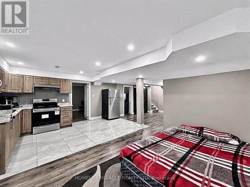 6 Divinity Circle, Brampton, ON - Indoor Photo Showing Kitchen