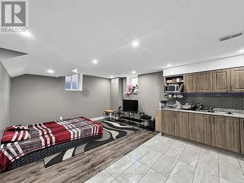 6 Divinity Circle, Brampton, ON - Indoor