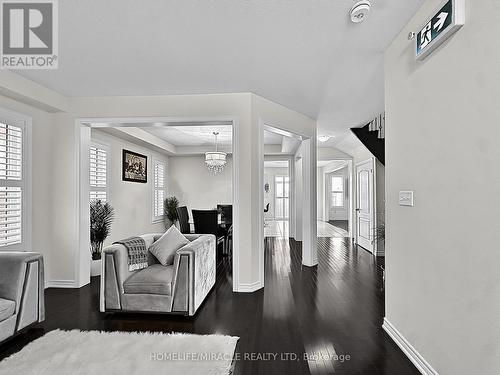 6 Divinity Circle, Brampton, ON - Indoor Photo Showing Other Room