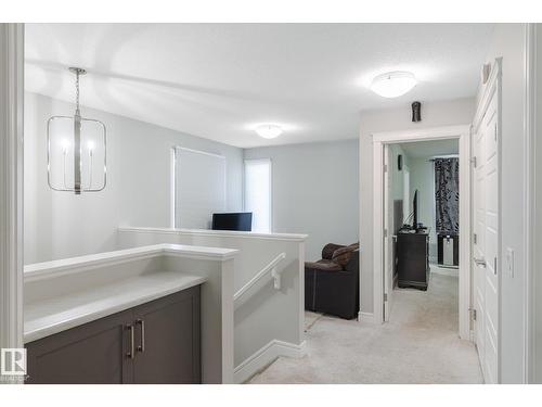 1416 169 St Sw, Edmonton, AB - Indoor