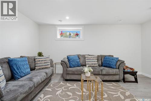 70 235 Rosewood Boulevard E, Saskatoon, SK - Indoor Photo Showing Living Room