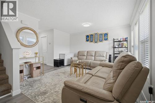 70 235 Rosewood Boulevard E, Saskatoon, SK - Indoor Photo Showing Living Room