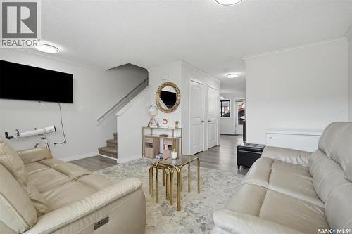 70 235 Rosewood Boulevard E, Saskatoon, SK - Indoor Photo Showing Living Room