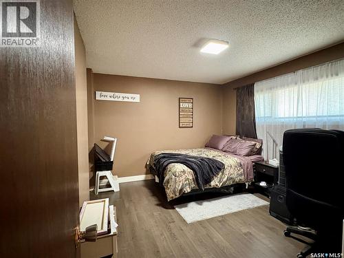 105 5Th Avenue, Hodgeville, SK - Indoor Photo Showing Bedroom