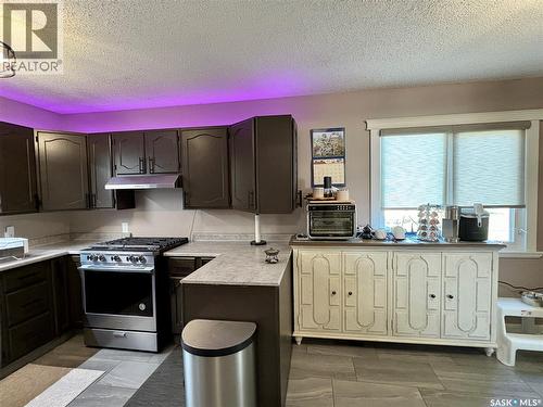 105 5Th Avenue, Hodgeville, SK - Indoor Photo Showing Kitchen