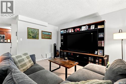 219 122 Edinburgh Place, Saskatoon, SK - Indoor Photo Showing Living Room