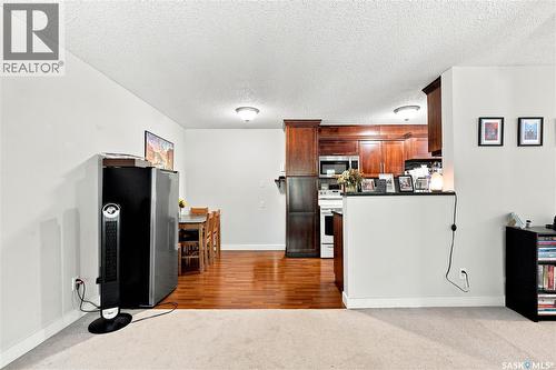 219 122 Edinburgh Place, Saskatoon, SK - Indoor Photo Showing Kitchen