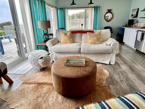 19 Beach Road, Inverness, NS - Indoor Photo Showing Living Room