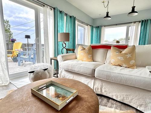 19 Beach Road, Inverness, NS - Indoor Photo Showing Living Room