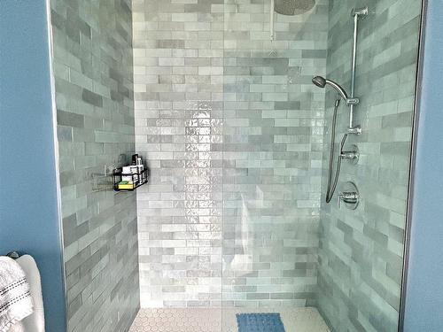 19 Beach Road, Inverness, NS - Indoor Photo Showing Bathroom