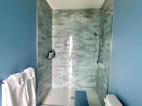 19 Beach Road, Inverness, NS - Indoor Photo Showing Bathroom