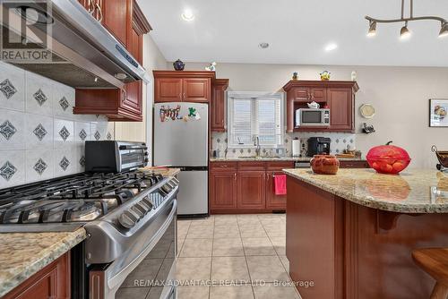 8 Willard Crescent, Middlesex Centre (Kilworth), ON - Indoor Photo Showing Kitchen