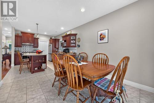 8 Willard Crescent, Middlesex Centre (Kilworth), ON - Indoor Photo Showing Dining Room
