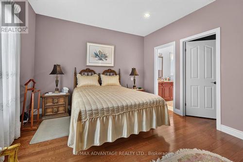 8 Willard Crescent, Middlesex Centre (Kilworth), ON - Indoor Photo Showing Bedroom