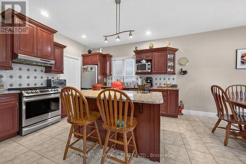 8 Willard Crescent, Middlesex Centre (Kilworth), ON - Indoor Photo Showing Kitchen