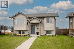 10 Hansen Close Sylvan Lake, AB T4S 2P1