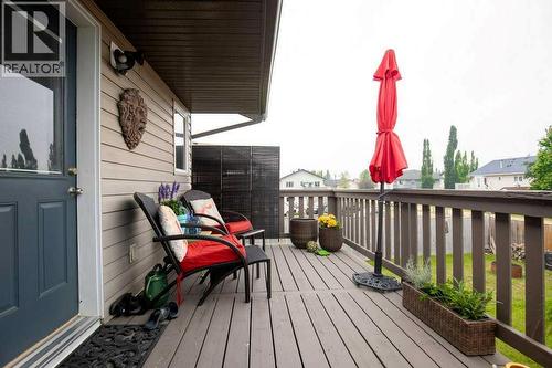 10 Hansen Close, Sylvan Lake, AB - Outdoor With Deck Patio Veranda With Exterior
