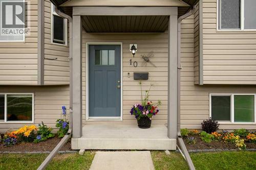 10 Hansen Close, Sylvan Lake, AB - Outdoor With Exterior