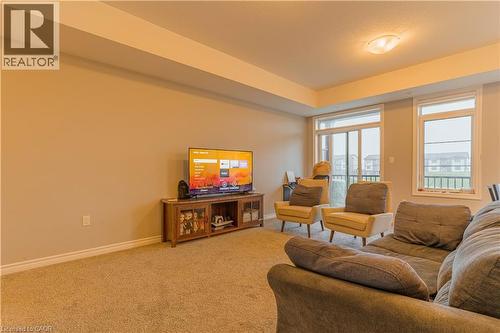 188 Wheat Lane E, Kitchener, ON - Indoor Photo Showing Living Room
