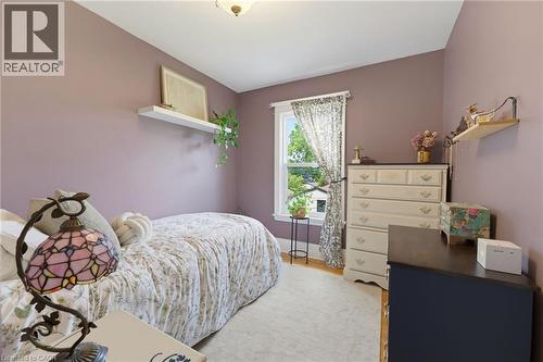 394 Charlton Avenue W, Hamilton, ON - Indoor Photo Showing Bedroom