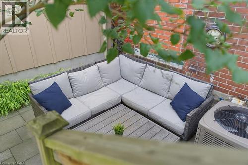 394 Charlton Avenue W, Hamilton, ON - Outdoor